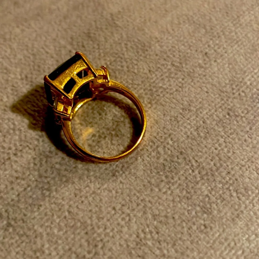 Ladies Emerald and Diamond Fashion Ring - Picture 6 of 9